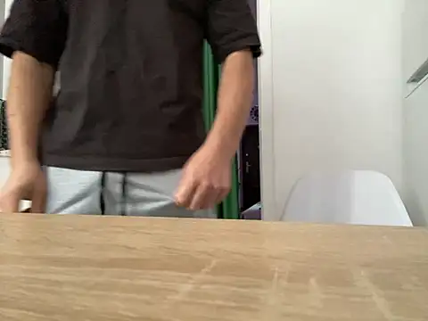 Snapshot of couplehot992 chatting on 12/27/24, 01:07 couplehot992 online show from 12/27/24, 01:07