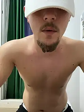 Snapshot of couplehot992 chatting on 12/30/24, 03:24 couplehot992 online show from 12/30/24, 03:24