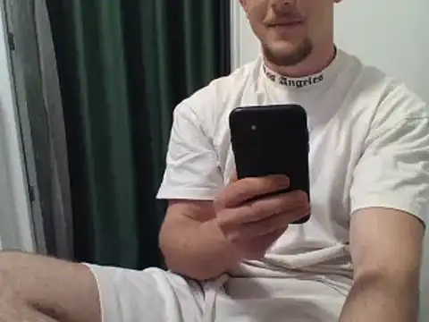 Snapshot of couplehot992 chatting on 03/11/25, 05:35 couplehot992 online show from 03/11/25, 05:35