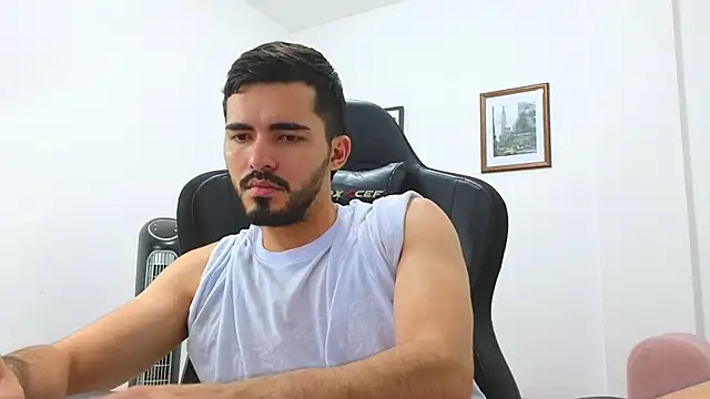 Massimoo 07 online show from 12/31/24, 02:29