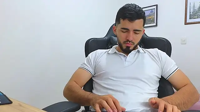 Massimoo 07 online show from 02/14/25, 11:20