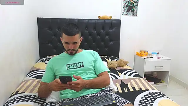 Massimoo 07 online show from 04/24/26, 08:00