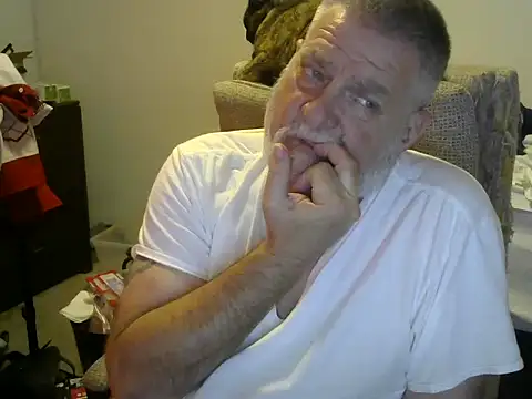 viejo oso online show from 10/08/25, 03:48