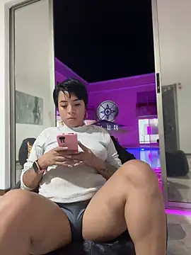 Snapshot of Petite_Abigail chatting on 12/29/24, 03:33 Petite Abigail online show from 12/29/24, 03:33