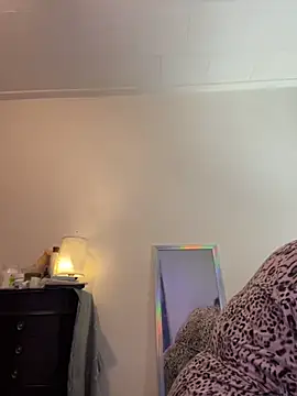 Snapshot of Luciouslouise72@xh chatting on 02/03/26, 03:48 Luciouslouise72xh online show from 02/03/26, 03:48