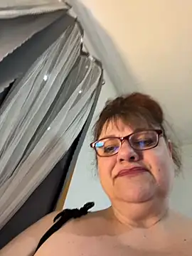 Snapshot of Luciouslouise72@xh chatting on 03/09/26, 11:20 Luciouslouise72xh online show from 03/09/26, 11:20