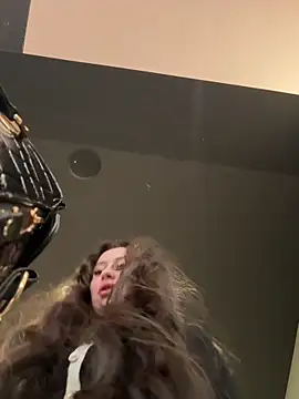 Snapshot of AndreaMood chatting on 02/10/25, 07:36 AndreaMood online show from 02/10/25, 07:36