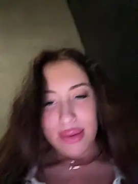 Snapshot of AndreaMood chatting on 03/07/25, 07:41 AndreaMood online show from 03/07/25, 07:41