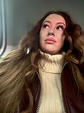 Snapshot of AndreaMood chatting on 09/29/25, 07:02 AndreaMood online show from 09/29/25, 07:02