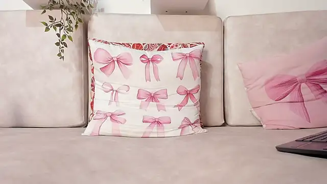 Carolina Burninng online show from 03/08/25, 02:23