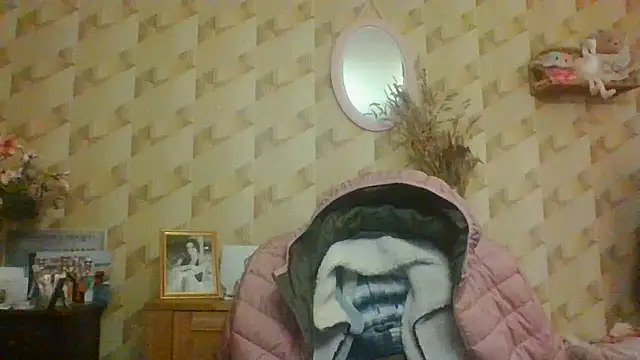 Snapshot of BELLAMORGANE1 chatting on 12/22/24, 04:48 BELLAMORGANE1 online show from 12/22/24, 04:48