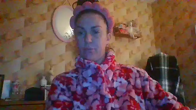 Snapshot of BELLAMORGANE1 chatting on 12/28/24, 04:41 BELLAMORGANE1 online show from 12/28/24, 04:41