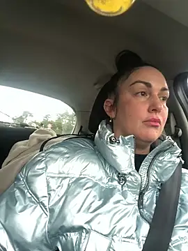 Snapshot of BELLAMORGANE1 chatting on 01/02/25, 11:41 BELLAMORGANE1 online show from 01/02/25, 11:41