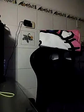 Snapshot of StarSex22 chatting on 01/11/25, 07:17 StarSex22 online show from 01/11/25, 07:17