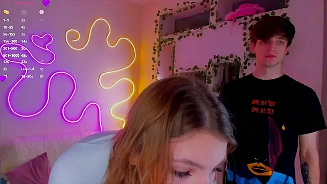 RobertAndLinela online show from 12/24/24, 07:33