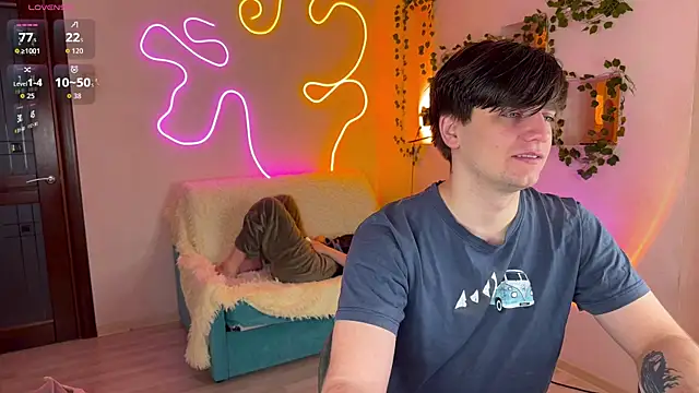 RobertAndLinela online show from 10/07/25, 06:43