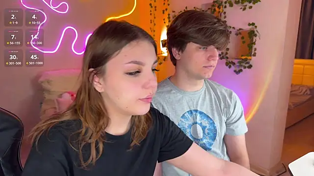 RobertAndLinela online show from 11/07/25, 04:40