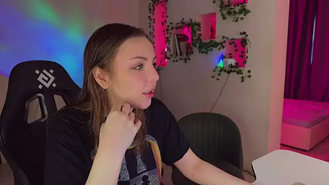 RobertAndLinela online show from 07/14/26, 04:13