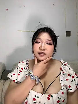 Snapshot of Happyou2 chatting on 01/21/25, 04:16 Happyou2 online show from 01/21/25, 04:16