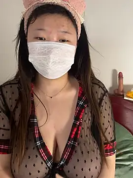 Snapshot of Happyou2 chatting on 03/12/25, 11:33 Happyou2 online show from 03/12/25, 11:33