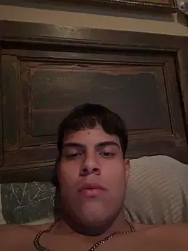 Snapshot of leandrollst_3 chatting on 12/01/25, 07:30 leandrollst 3 online show from 12/01/25, 07:30