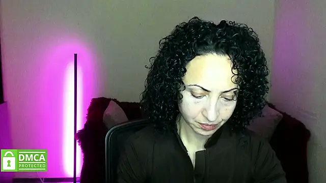 Arianasweety23 online show from 11/04/25, 06:29