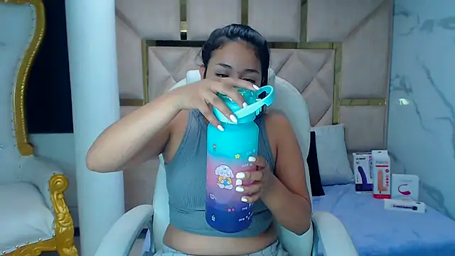 IsabellRodriguez18 online show from 03/07/25, 07:19