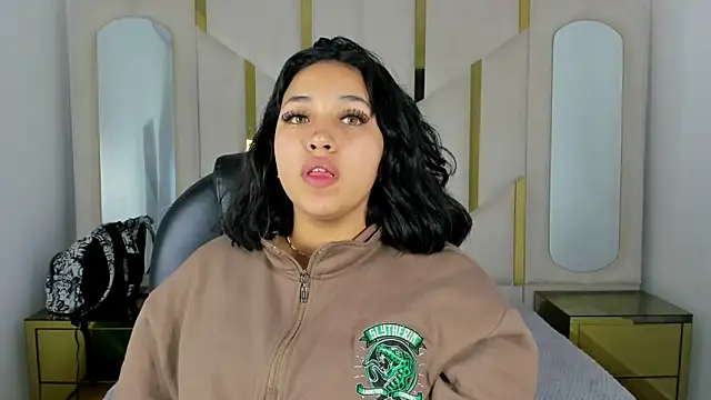 IsabellRodriguez18 online show from 09/09/25, 03:17