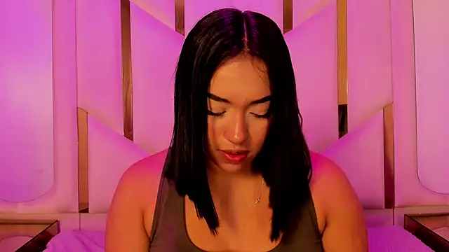 IsabellRodriguez18 online show from 05/15/26, 03:24