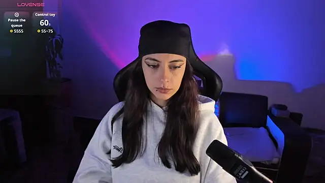 nala-saphir online show from 12/18/25, 08:09