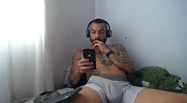 callme douglas online show from 02/04/25, 03:57