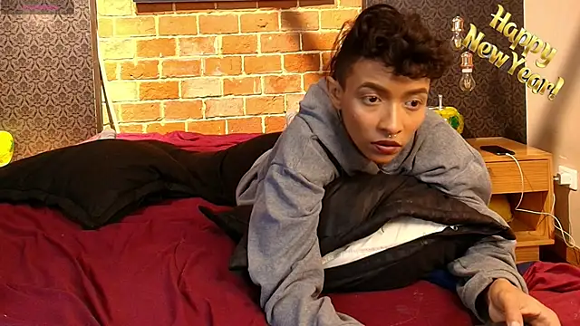 Snapshot of AntonAndSofii chatting on 01/06/25, 10:57 AntonAndSofii online show from 01/06/25, 10:57