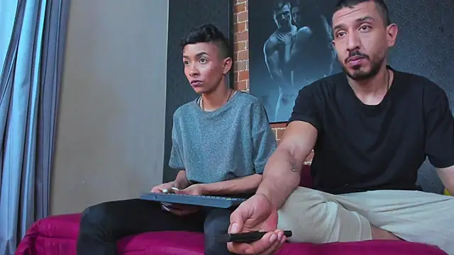 Snapshot of AntonAndSofii chatting on 01/28/25, 03:25 AntonAndSofii online show from 01/28/25, 03:25