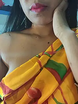 Snapshot of sexyhoney27 chatting on 02/04/25, 10:21 sexyhoney27 online show from 02/04/25, 10:21