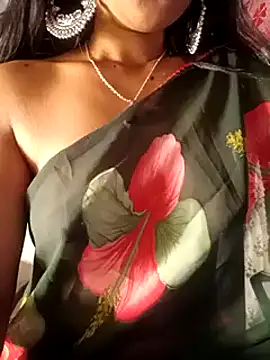 Snapshot of sexyhoney27 chatting on 02/19/25, 08:33 sexyhoney27 online show from 02/19/25, 08:33