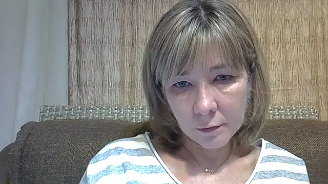 Snapshot of EllaJohnsonX chatting on 12/29/24, 03:57 EllaJohnsonX online show from 12/29/24, 03:57