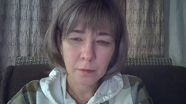 Snapshot of EllaJohnsonX chatting on 01/05/25, 07:17 EllaJohnsonX online show from 01/05/25, 07:17