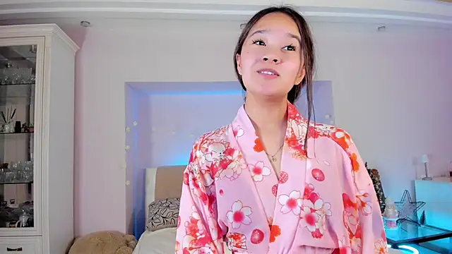 Snapshot of Maekko chatting on 01/10/25, 05:24 Maekko online show from 01/10/25, 05:24