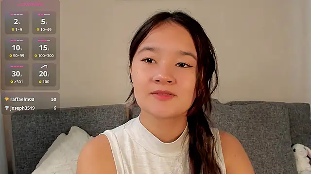 Snapshot of Maekko chatting on 10/26/25, 03:34 Maekko online show from 10/26/25, 03:34