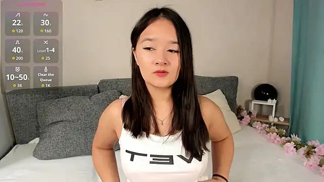 Snapshot of Maekko chatting on 11/14/25, 09:13 Maekko online show from 11/14/25, 09:13