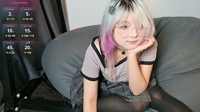 Yu UwU  online show from 01/18/26, 01:48