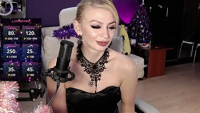  britney white  online show from 01/01/25, 06:49