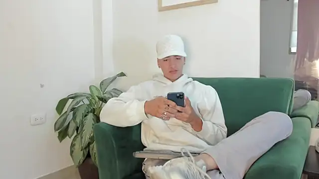 two milkyway online show from 11/13/25, 12:48