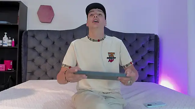 Snapshot of two_milkyway chatting on 02/27/26, 11:10 two milkyway online show from 02/27/26, 11:10