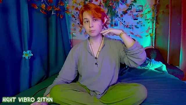 TrickyKitsune online show from 11/27/25, 01:46