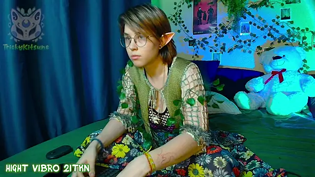 Snapshot of TrickyKitsune chatting on 05/21/26, 02:57 TrickyKitsune online show from 05/21/26, 02:57