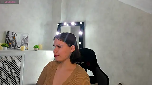 Snapshot of EricaElliott chatting on 02/26/25, 01:11 EricaElliott online show from 02/26/25, 01:11