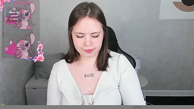Snapshot of EricaElliott chatting on 09/30/25, 08:52 EricaElliott online show from 09/30/25, 08:52