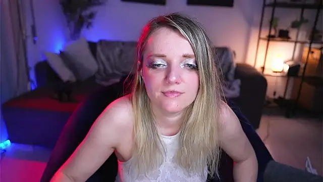 Magnetic Amy online show from 03/01/25, 04:22