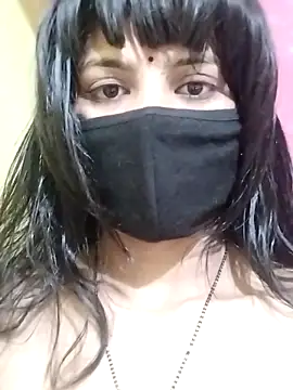 Snapshot of Coupleshow47 chatting on 03/05/25, 08:00 Coupleshow47 online show from 03/05/25, 08:00